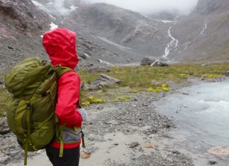 The way to Go Mountaineering within the Rain