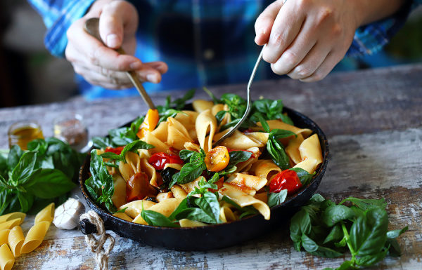 Fulfill Your Starvation: 60 Pasta Recipes Below 500 Energy