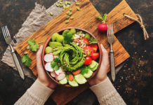 Clear Consuming At Residence: 30 Make Forward Salads Below 300 Energy