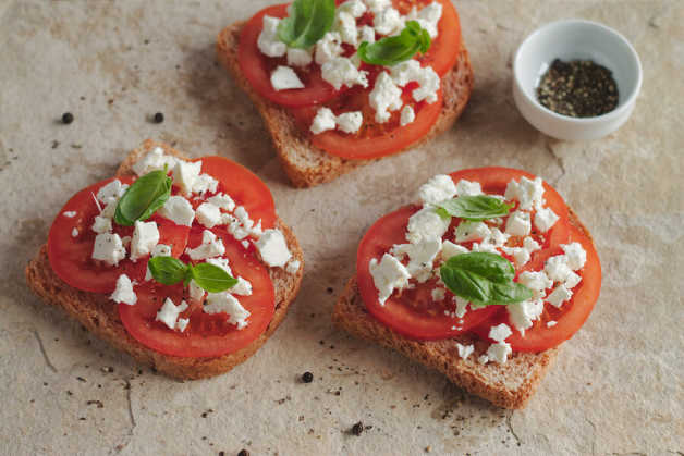 tomato on toast